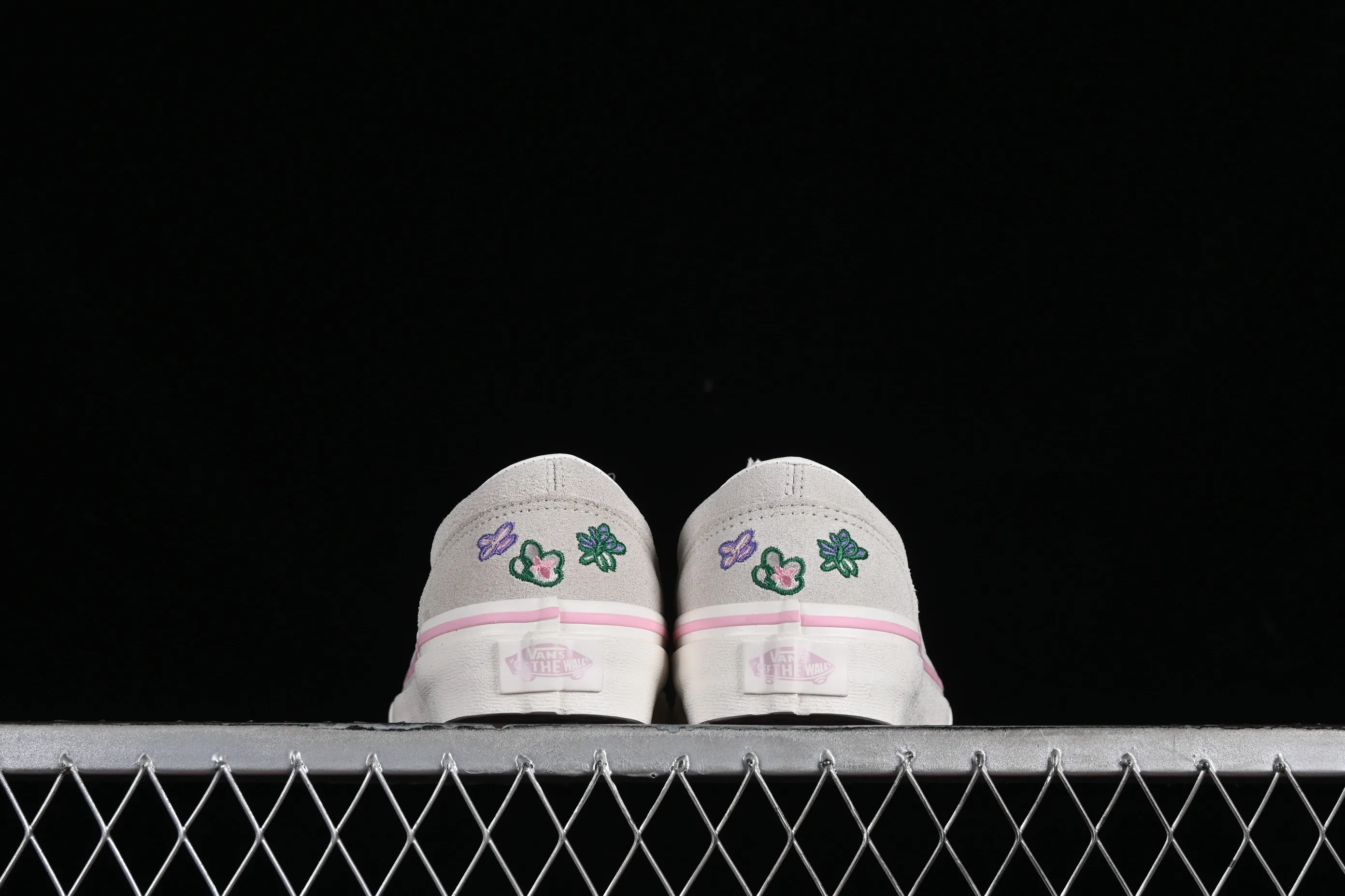 All categories Vans Vans series Vans Low Vans low-top Vans Style 36 Vans high-end branch line off-white embroidered low-top casual skateboard shoes VN000CRPGRN